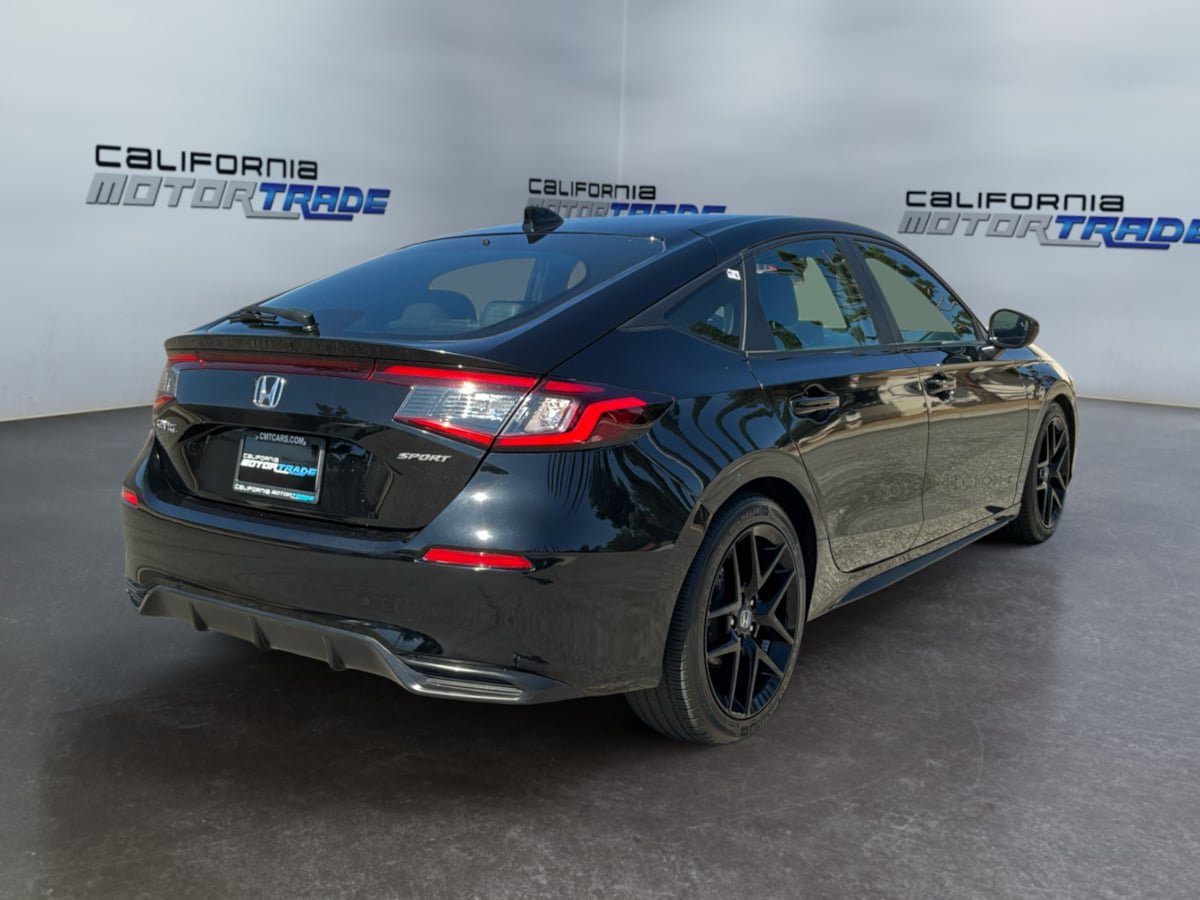 Used 2025 Honda Civic Sport image 5