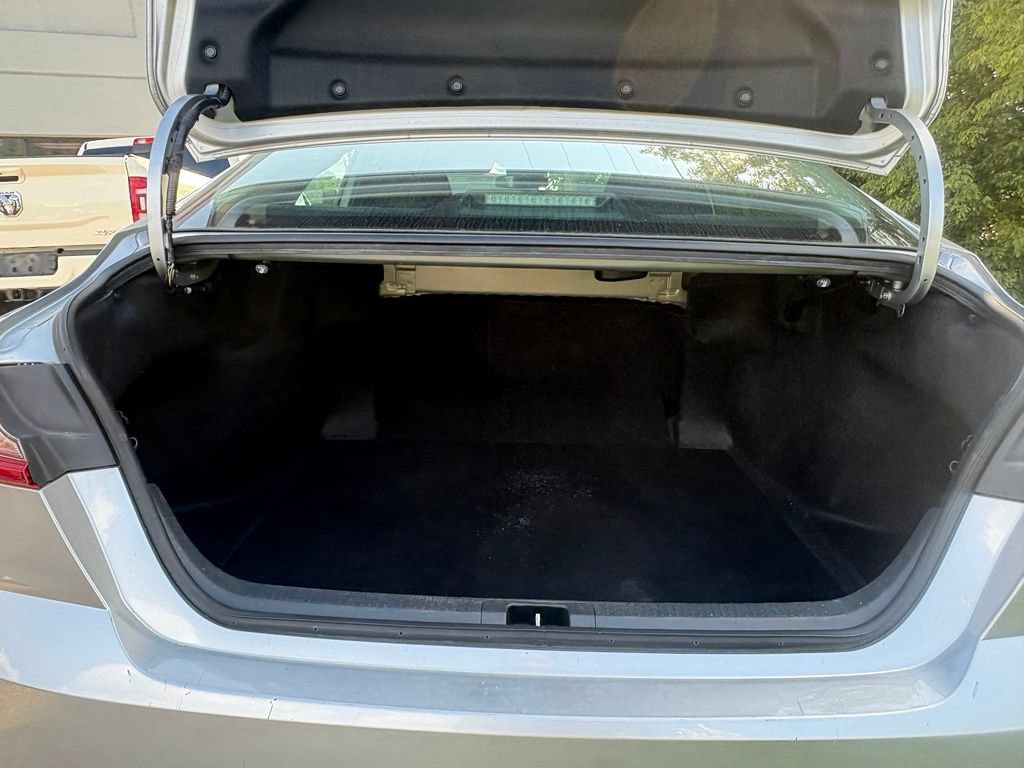 Used 2025 Toyota Camry LE FWD image 7