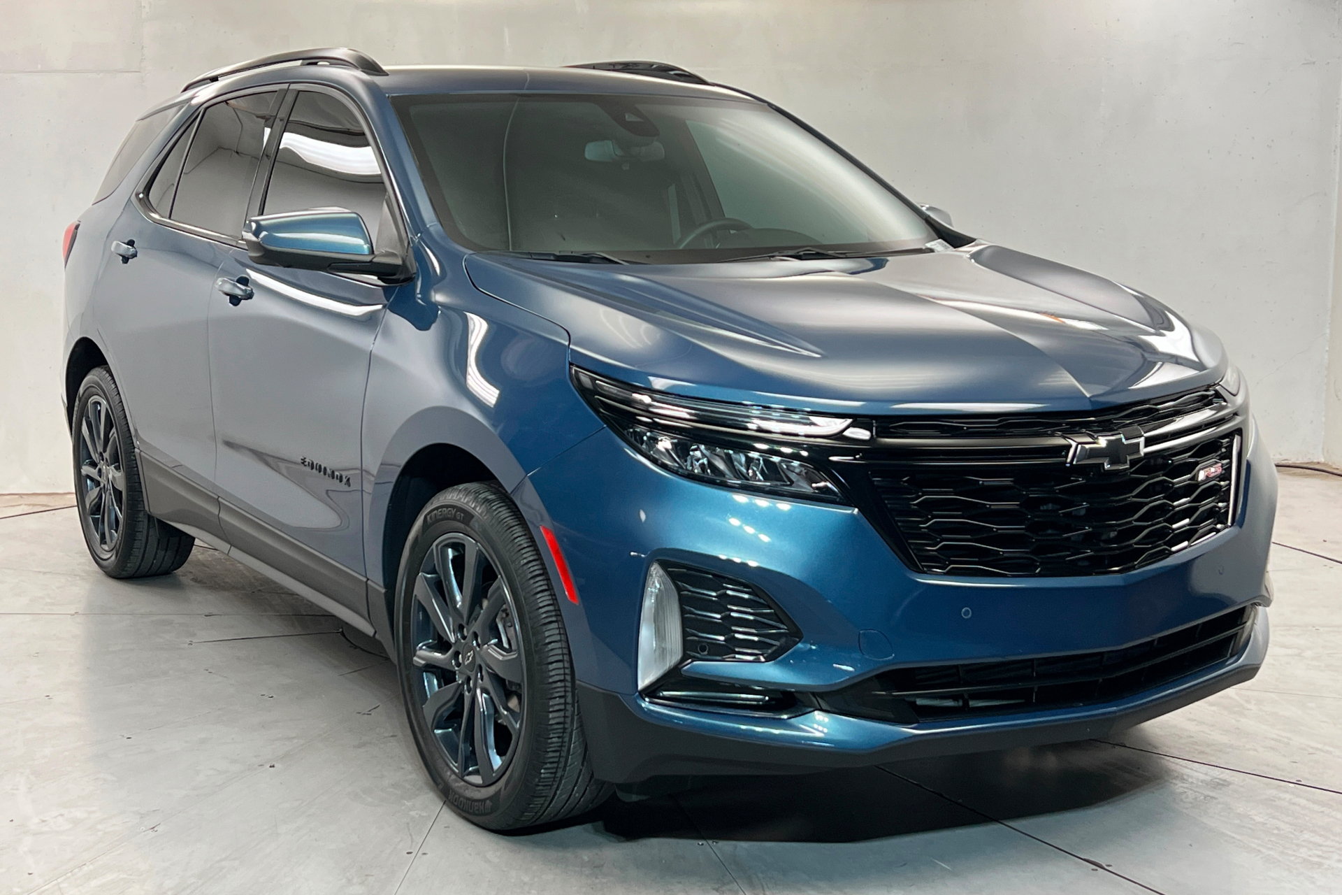 Used 2024 Chevrolet Equinox RS FWD image 8