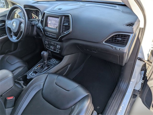 Used 2019 Jeep Cherokee Latitude Plus image 32