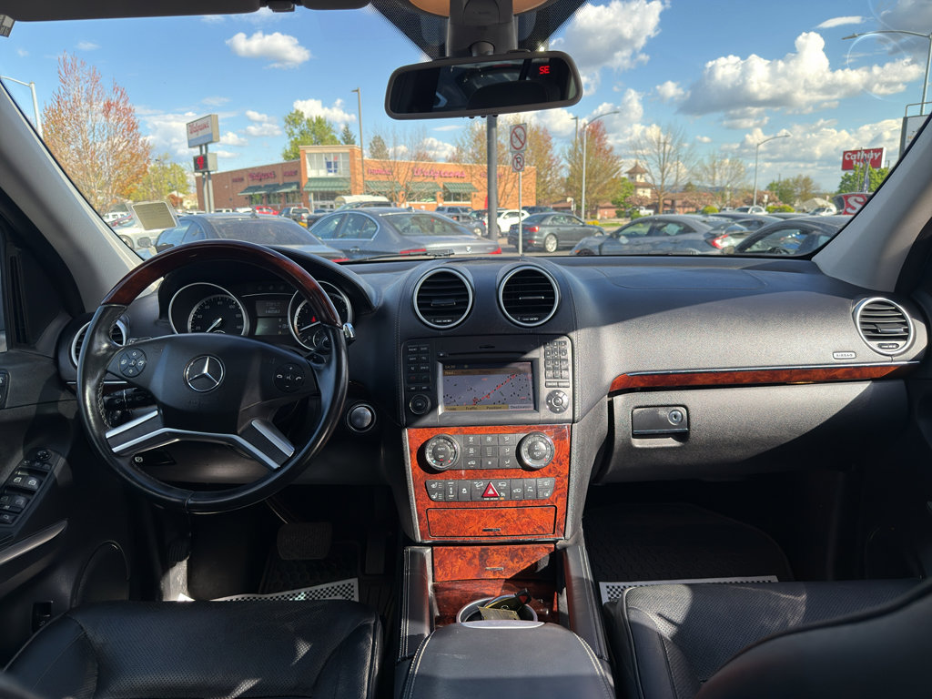 Used 2012 Mercedes-Benz GL 550 4MATIC image 24
