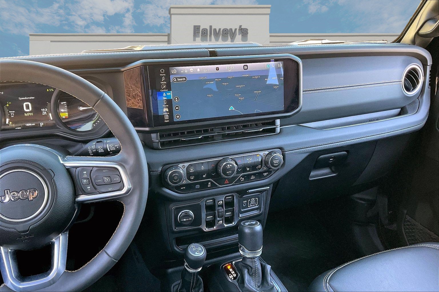 Used 2024 Jeep Wrangler Sahara w/ Technology Group image 6