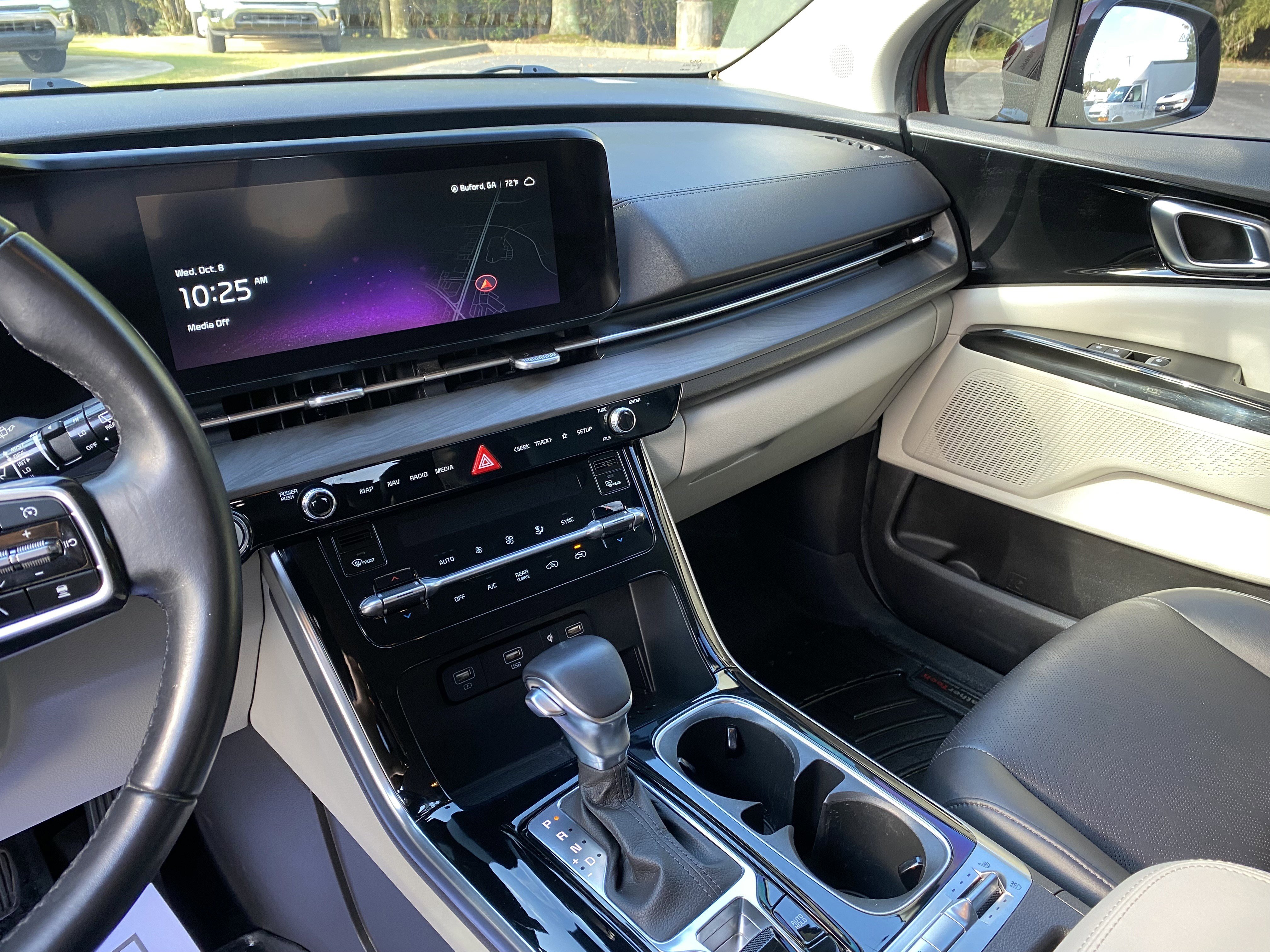 Used 2023 Kia Carnival SX image 23