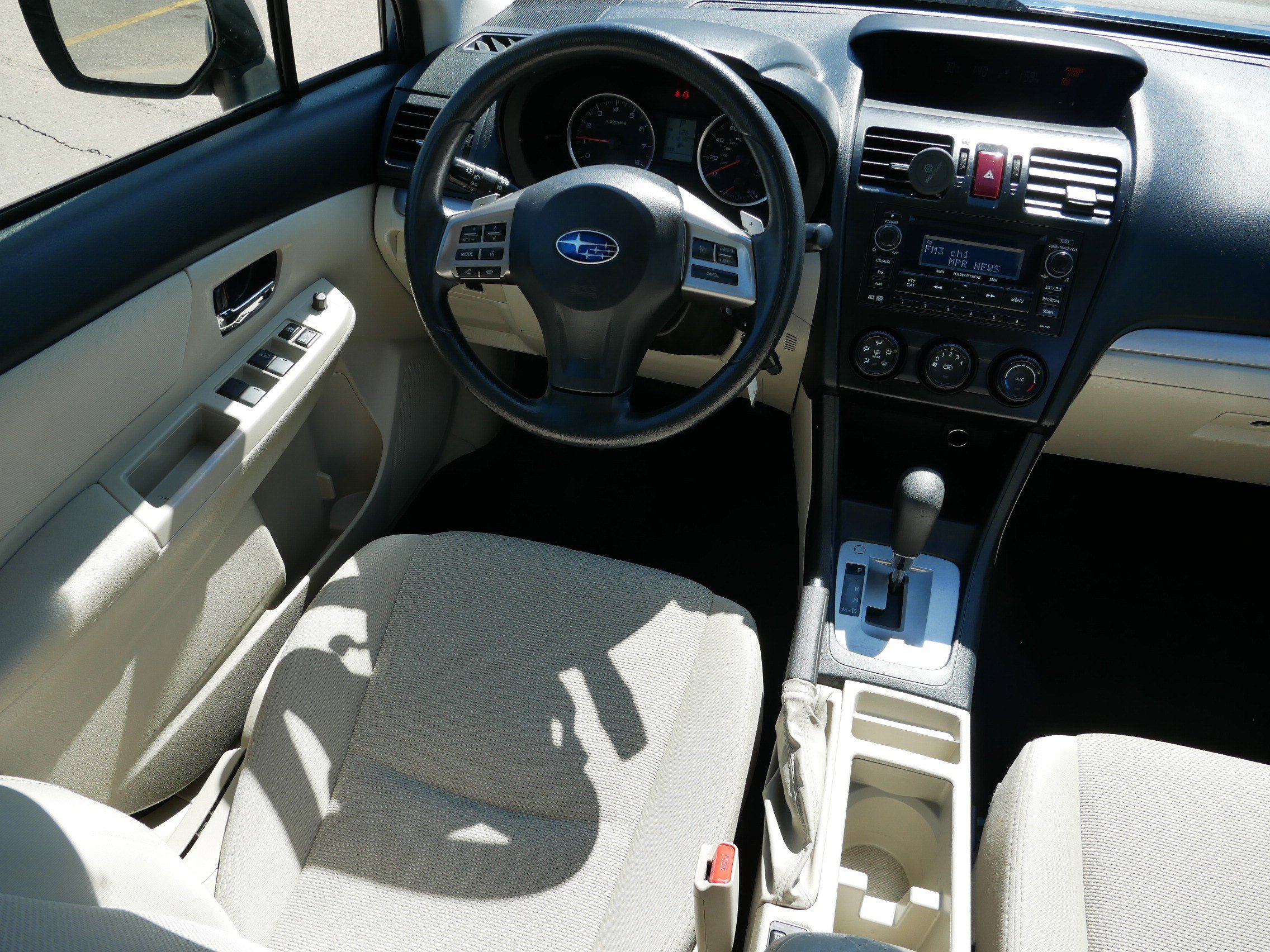 Used 2014 Subaru Crosstrek 2.0i Premium w/ Moonroof Package AWD/4WD image 9