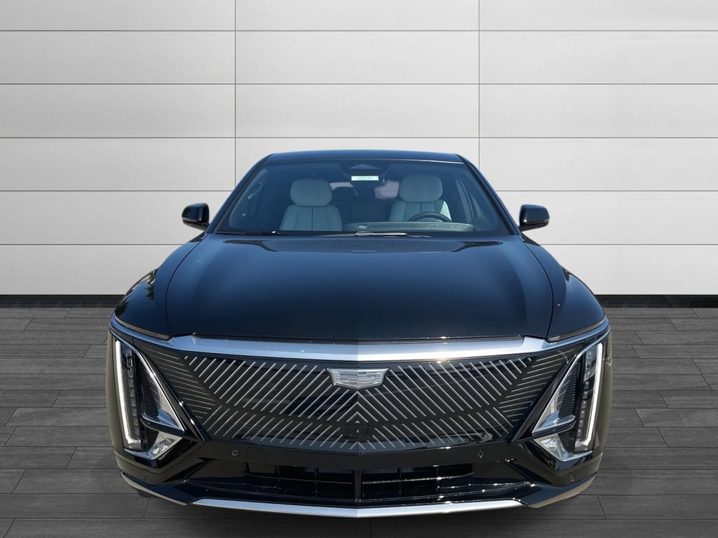 New 2026 Cadillac Lyriq Luxury AWD/4WD image 8