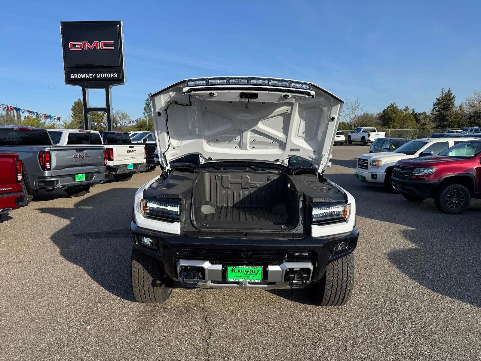 New 2025 GMC Hummer EV 2X image 8