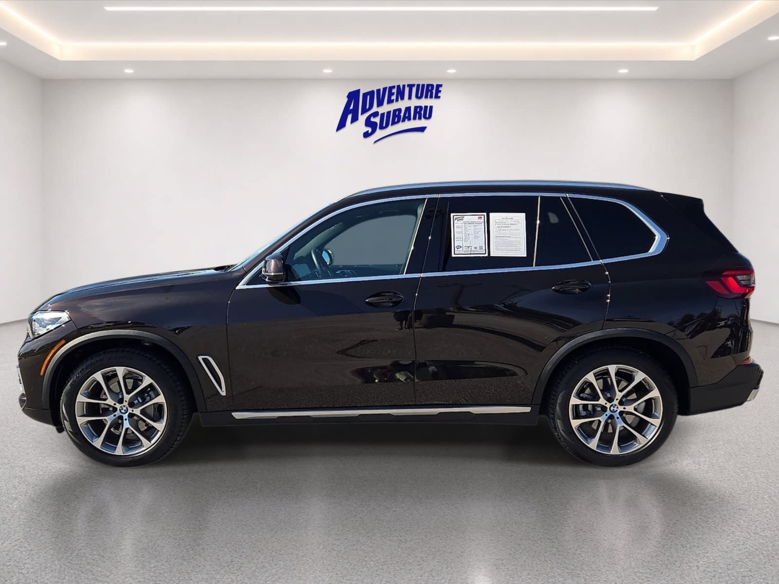 Used 2022 BMW X5 xDrive40i w/ Premium Package AWD/4WD image 4