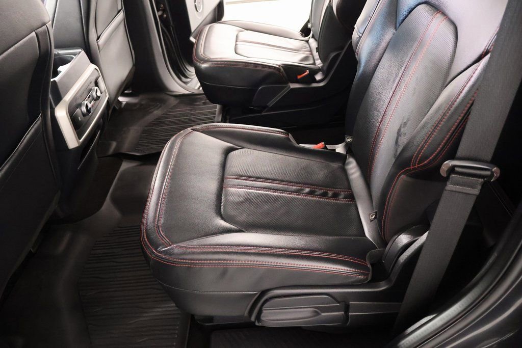 Used 2022 Ford Expedition Limited image 12