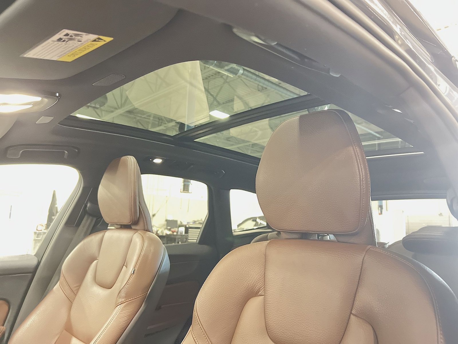 Certified 2023 Volvo XC60 B5 Plus w/ Climate Package image 24