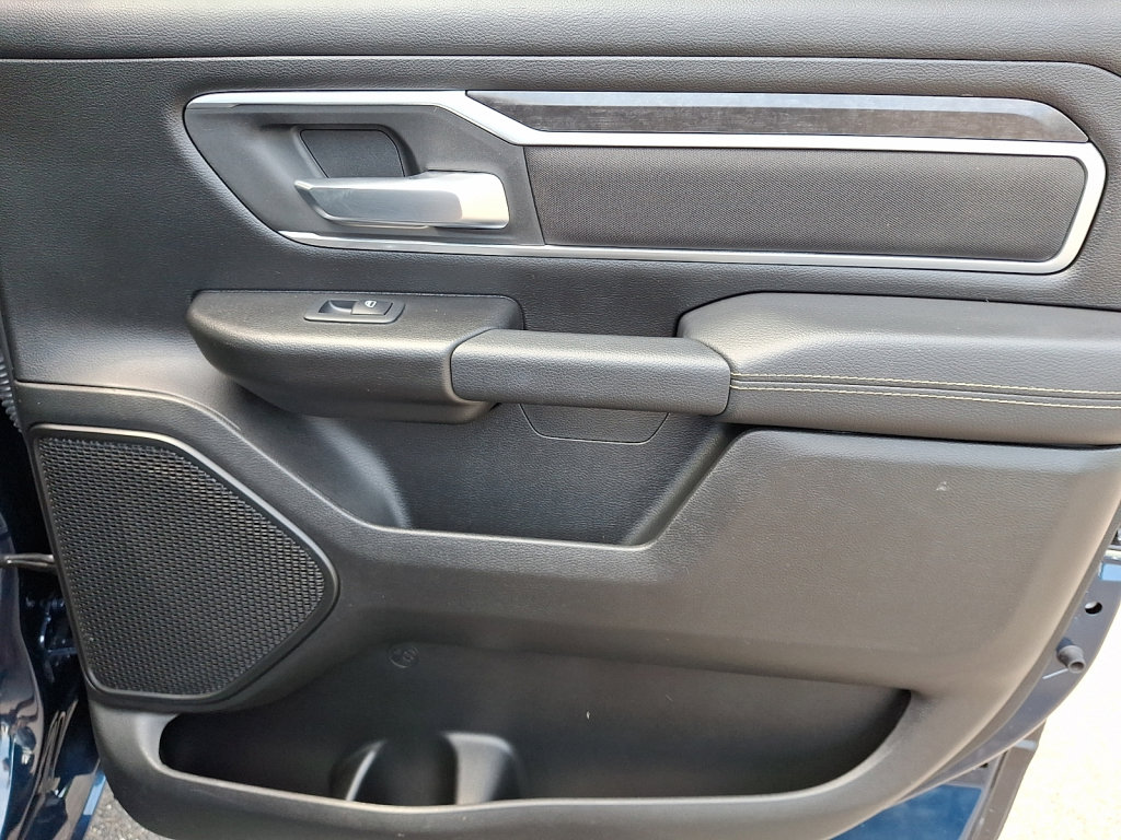 Used 2023 RAM 1500 Big Horn AWD/4WD image 14