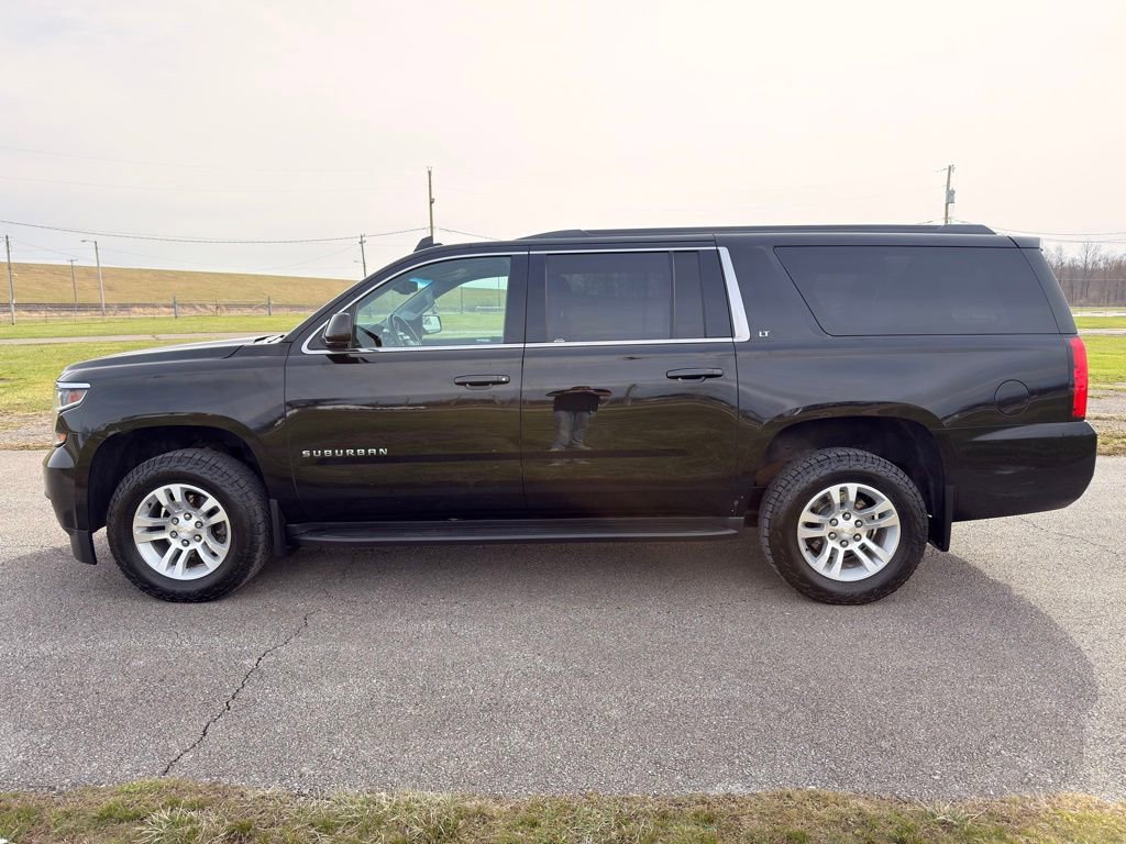 Used 2018 Chevrolet Suburban LT image 14