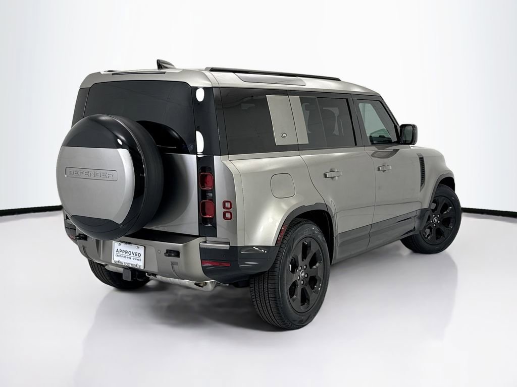 Used 2024 Land Rover Defender 110 X-Dynamic SE AWD/4WD image 5