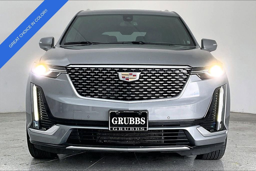 Used 2025 Cadillac XT6 Premium Luxury image 6