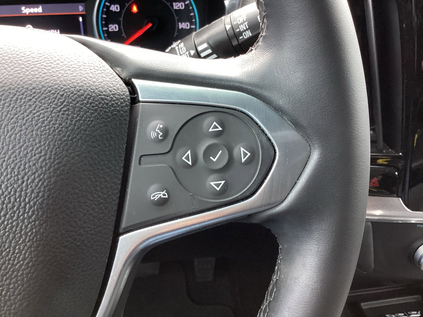 Certified 2023 Chevrolet Traverse LT image 20