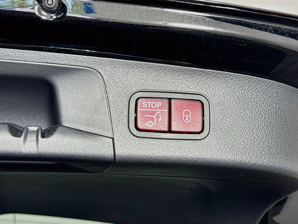 Used 2024 Mercedes-Benz GLA 250 image 32