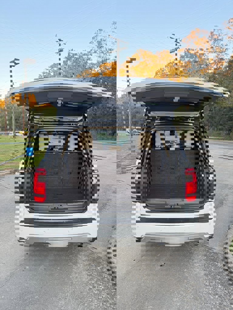 Used 2021 Ford Expedition XLT image 6