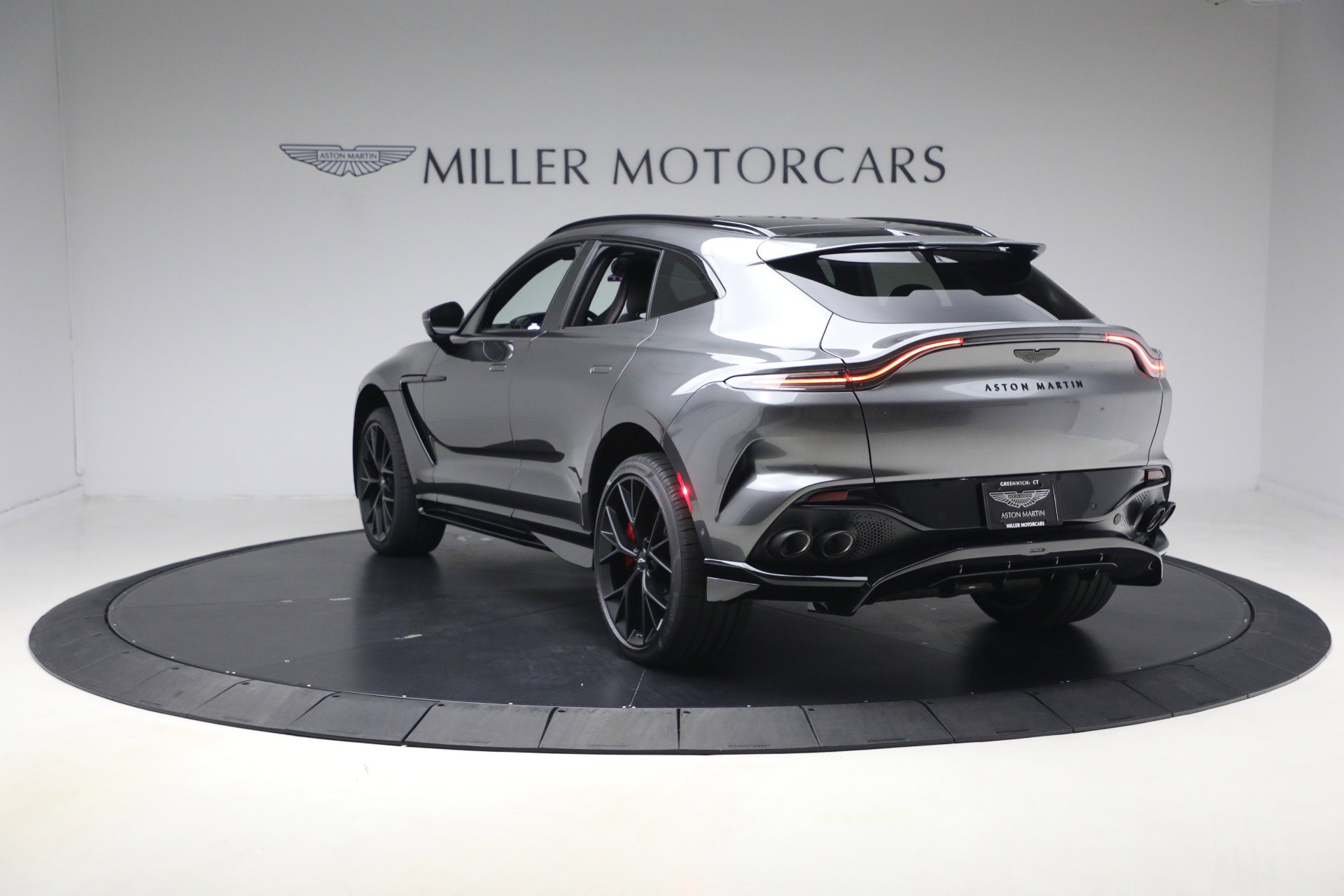 New 2026 Aston Martin DBX 707 image 5