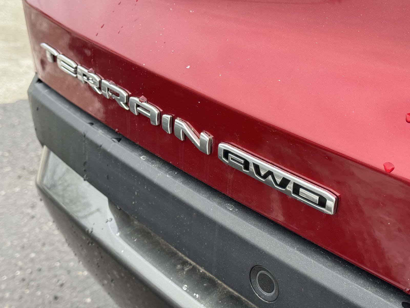 Used 2025 GMC Terrain Elevation image 9