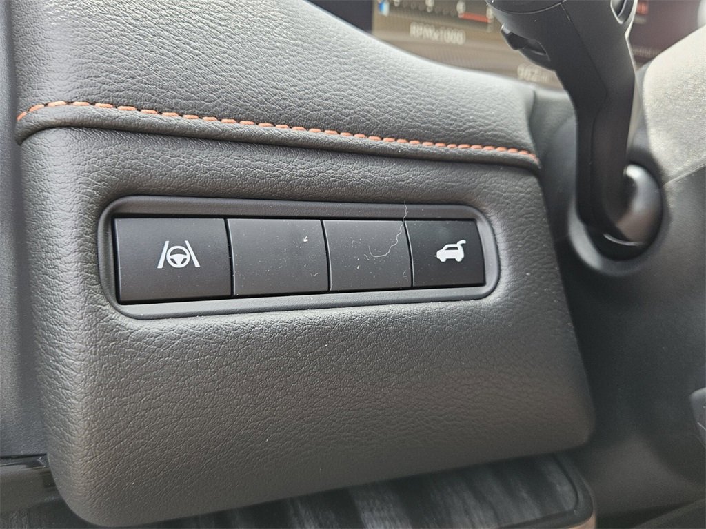 New 2025 Nissan Armada PRO-4X image 25