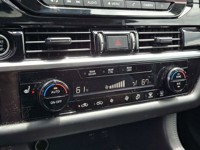 Used 2024 Nissan Pathfinder SV w/ SV Premium Package AWD/4WD image 19