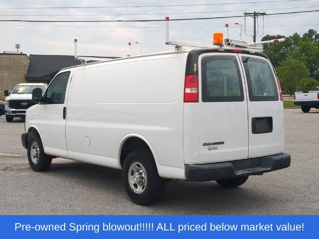 Used 2016 Chevrolet Express 2500 RWD image 11