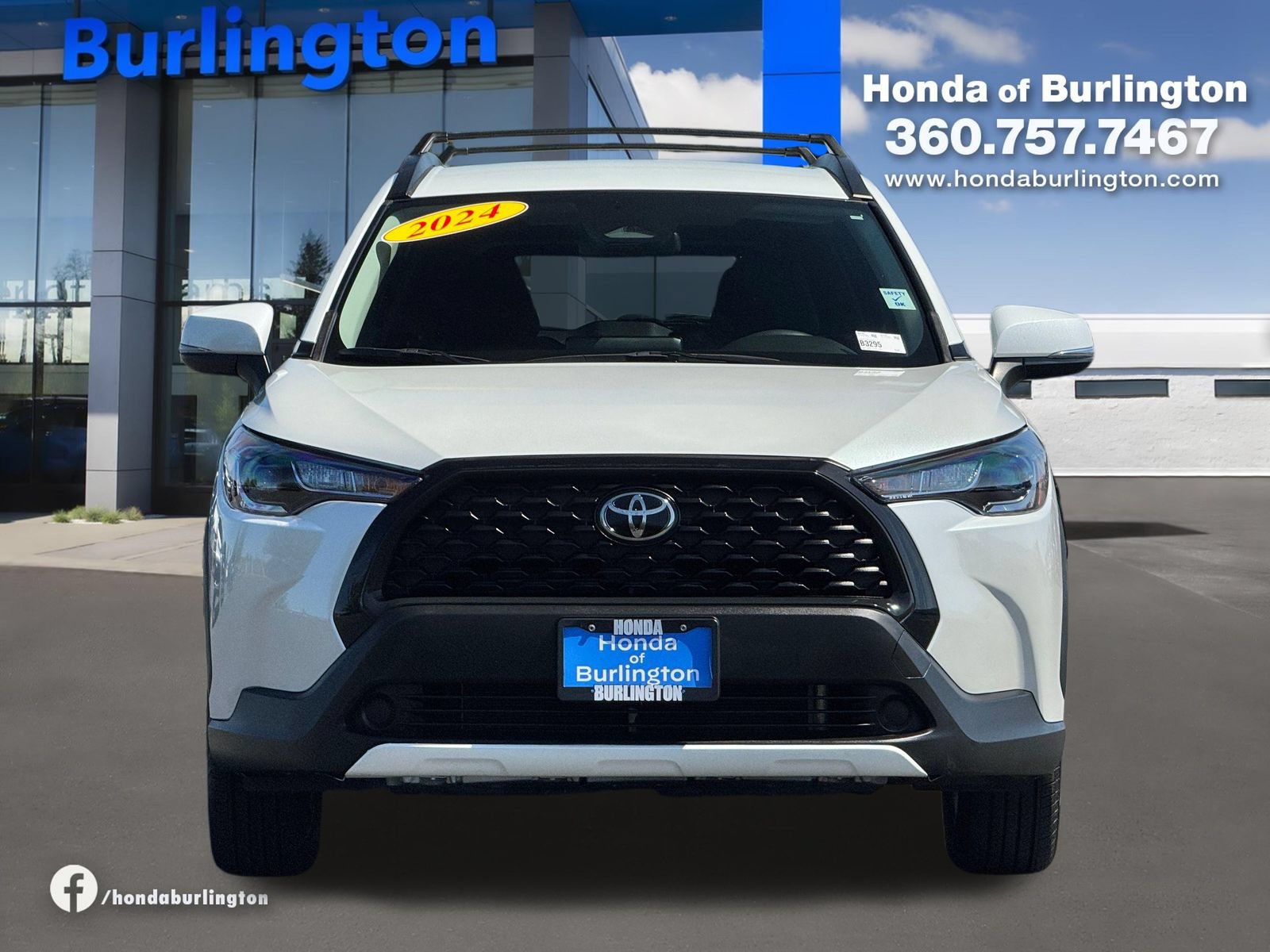 Used 2024 Toyota Corolla Cross LE AWD/4WD image 10