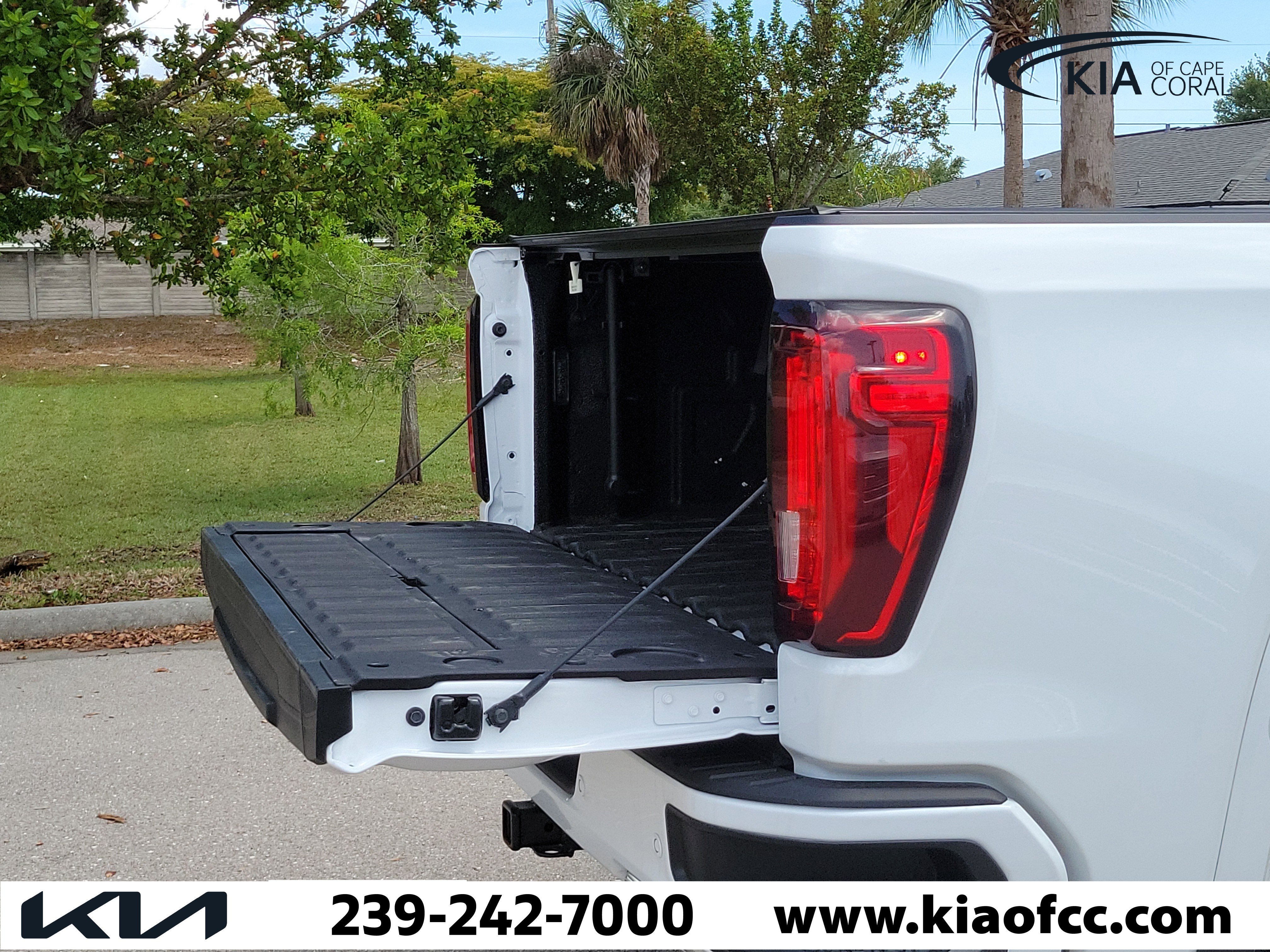 Used 2025 GMC Sierra 1500 AT4 w/ AT4 Premium Package AWD/4WD image 30