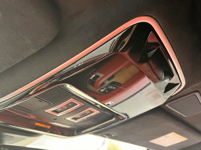 Used 2019 Land Rover Range Rover Long Wheelbase Autobiography image 24