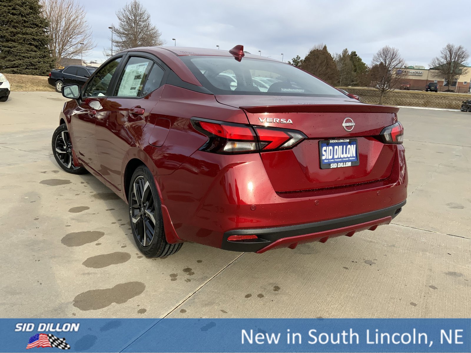 New 2025 Nissan Versa SR w/ Trunk Package image 3