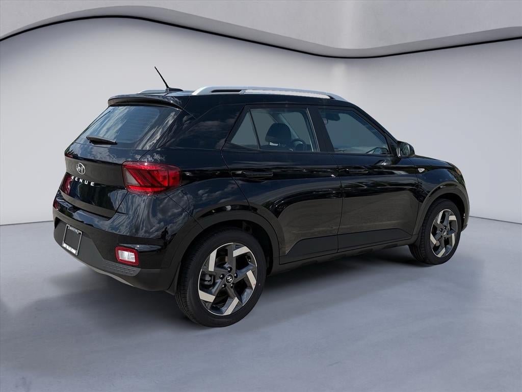 New 2026 Hyundai Venue SEL FWD image 5