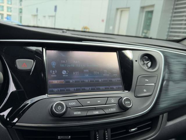 Used 2020 Buick Envision Essence w/ Experience Buick Package AWD/4WD image 31