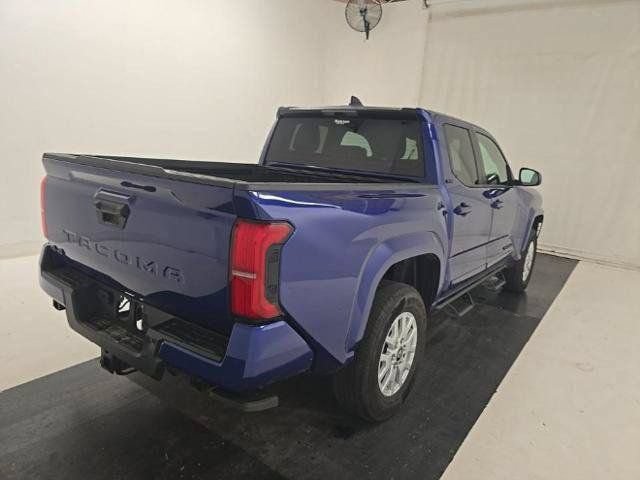 Certified 2025 Toyota Tacoma SR5 AWD/4WD image 31
