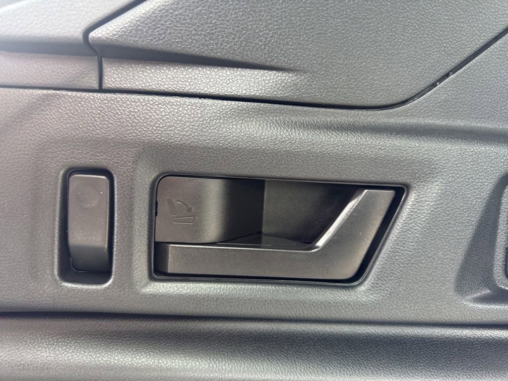 Used 2025 Subaru Outback Premium image 16