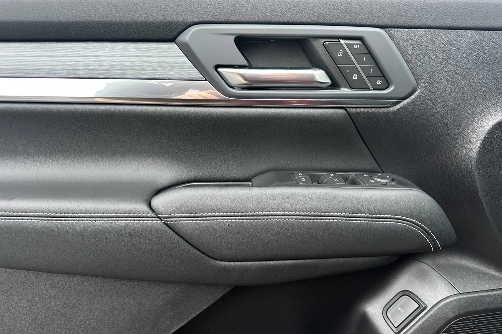 New 2026 GMC Terrain Elevation w/ Elevation Premium Package AWD/4WD image 10