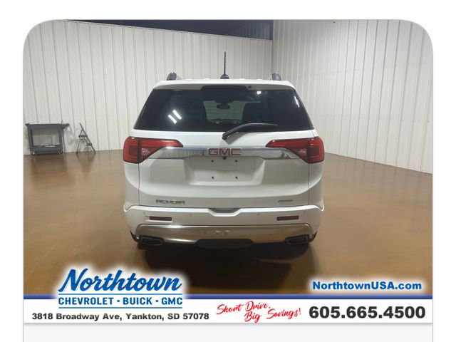 Used 2017 GMC Acadia Denali w/ Technology Package image 4