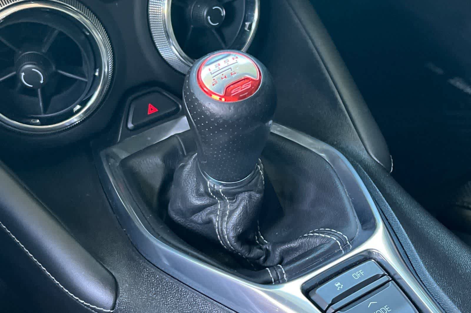 Used 2016 Chevrolet Camaro SS RWD image 23
