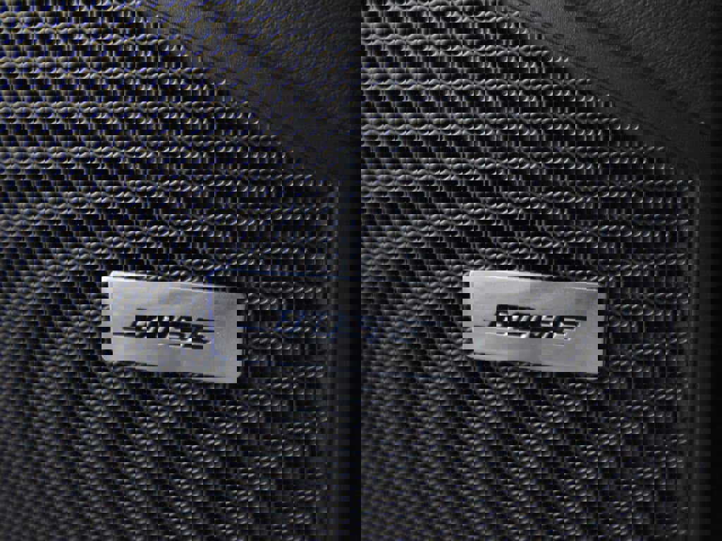 Used 2025 Porsche Cayenne image 25