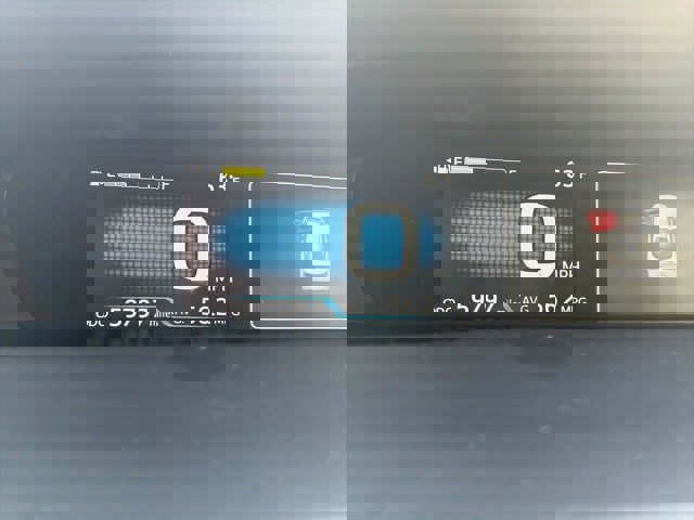 Used 2019 Toyota Prius XLE image 5