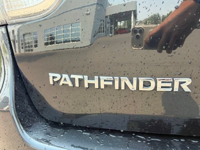 Used 2016 Nissan Pathfinder S AWD/4WD image 12