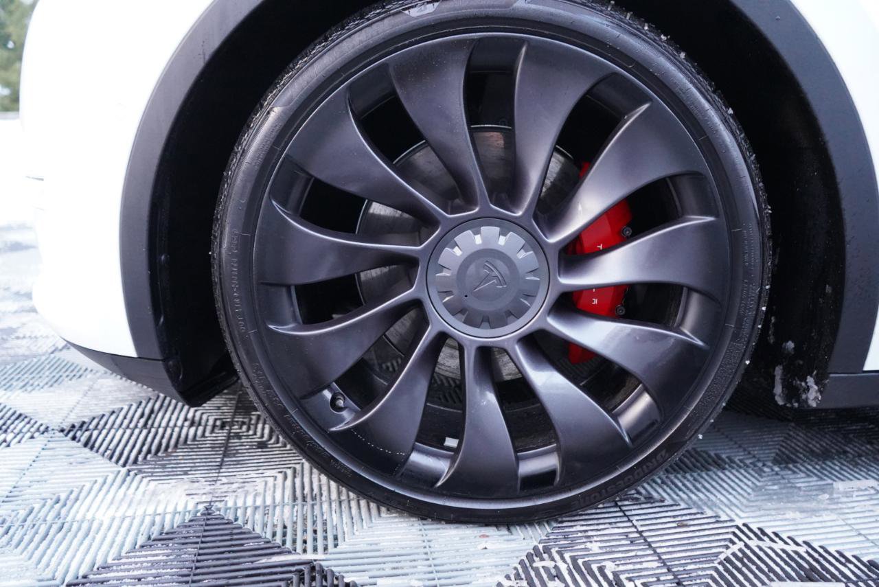 Used 2020 Tesla Model Y Performance image 25