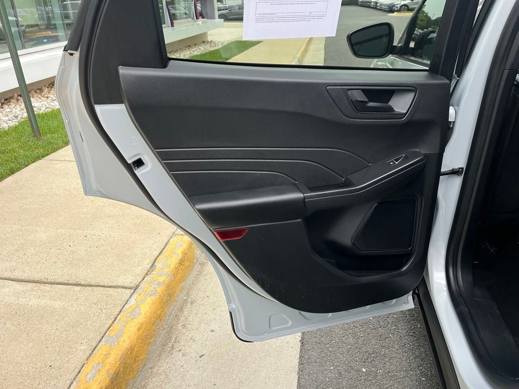 Certified 2025 Ford Escape Active w/ Cold Weather Package FWD image 19