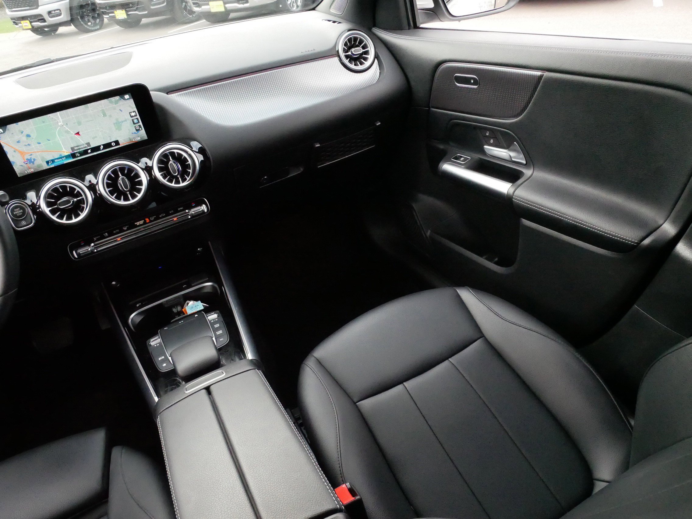 Used 2022 Mercedes-Benz GLA 250 4MATIC image 11