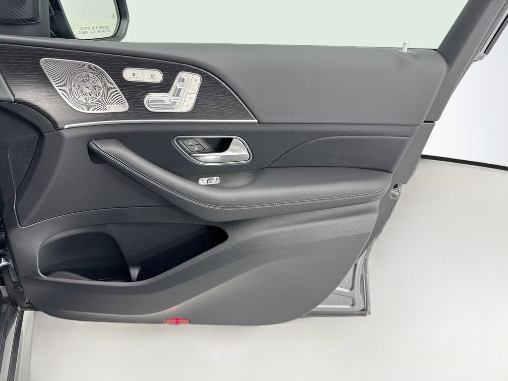 New 2026 Mercedes-Benz GLS 450 4MATIC image 24