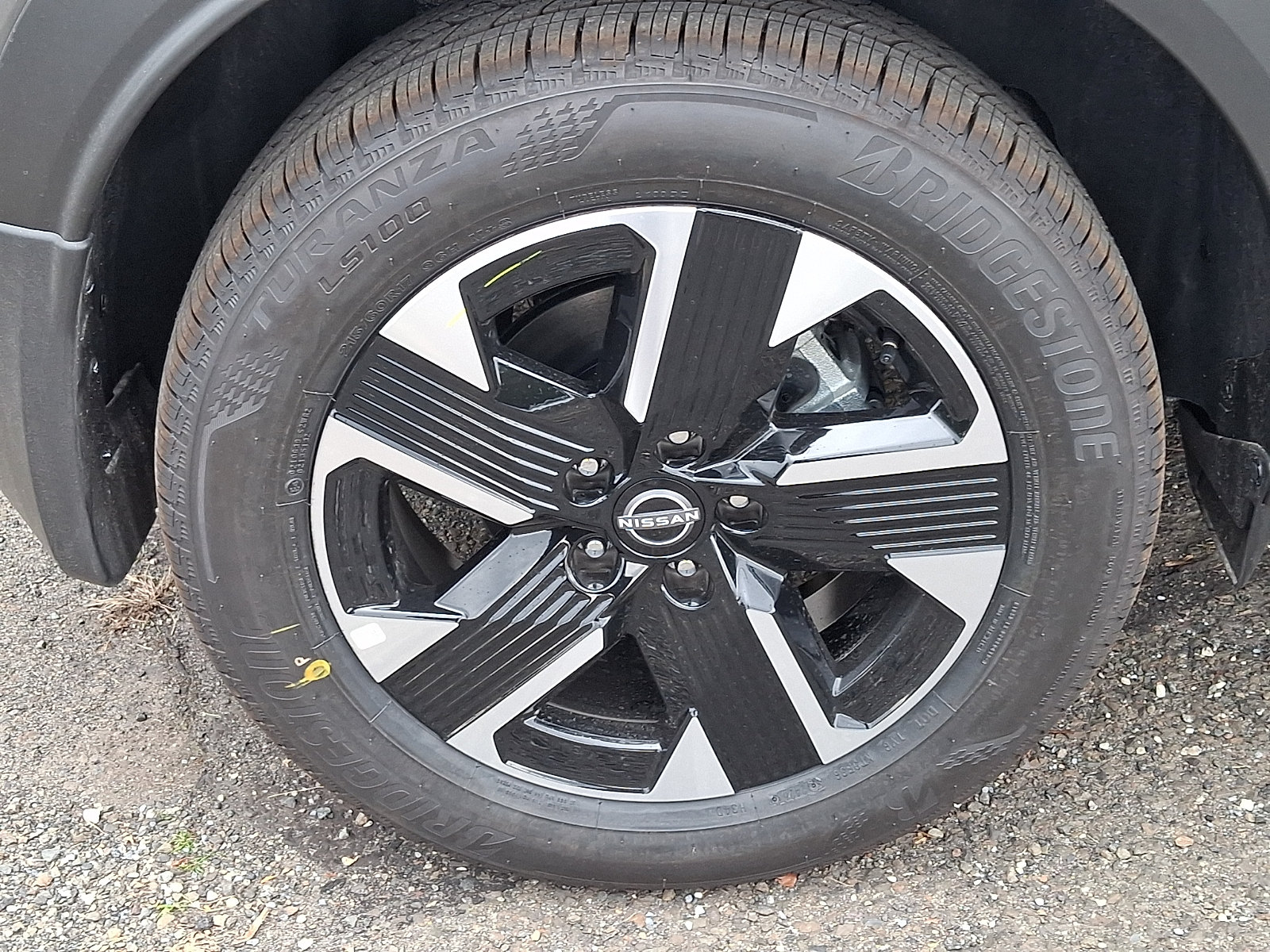 New 2027 Nissan Kicks SV AWD/4WD image 7