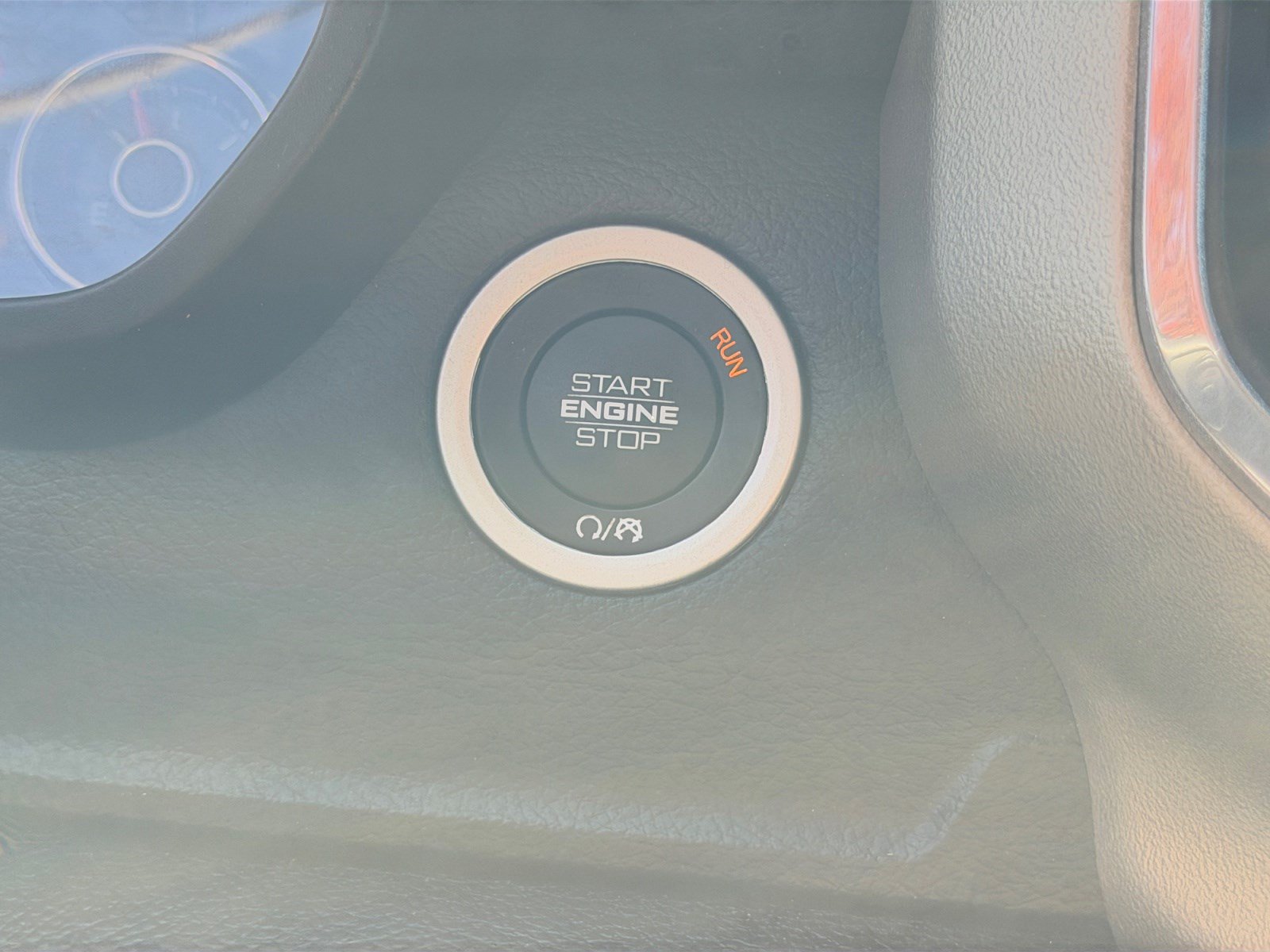 Used 2020 RAM 1500 Laramie AWD/4WD image 28