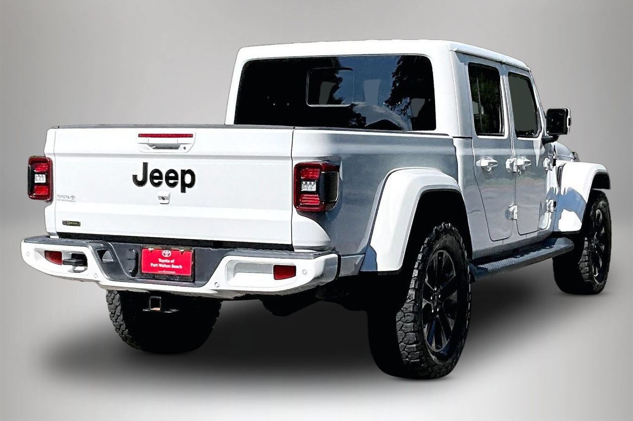 Used 2021 Jeep Gladiator Overland AWD/4WD image 5
