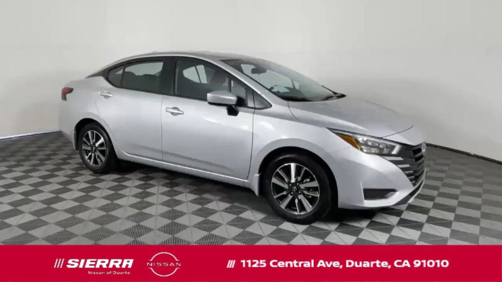 New 2025 Nissan Versa SV w/ Trunk Package