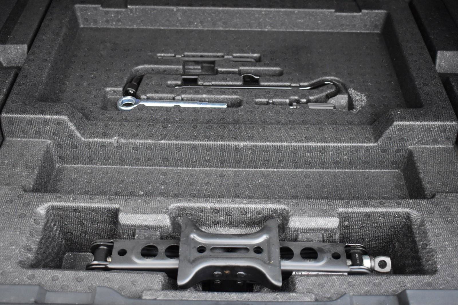 Used 2020 Subaru Outback Touring w/ Popular Package #2 image 48