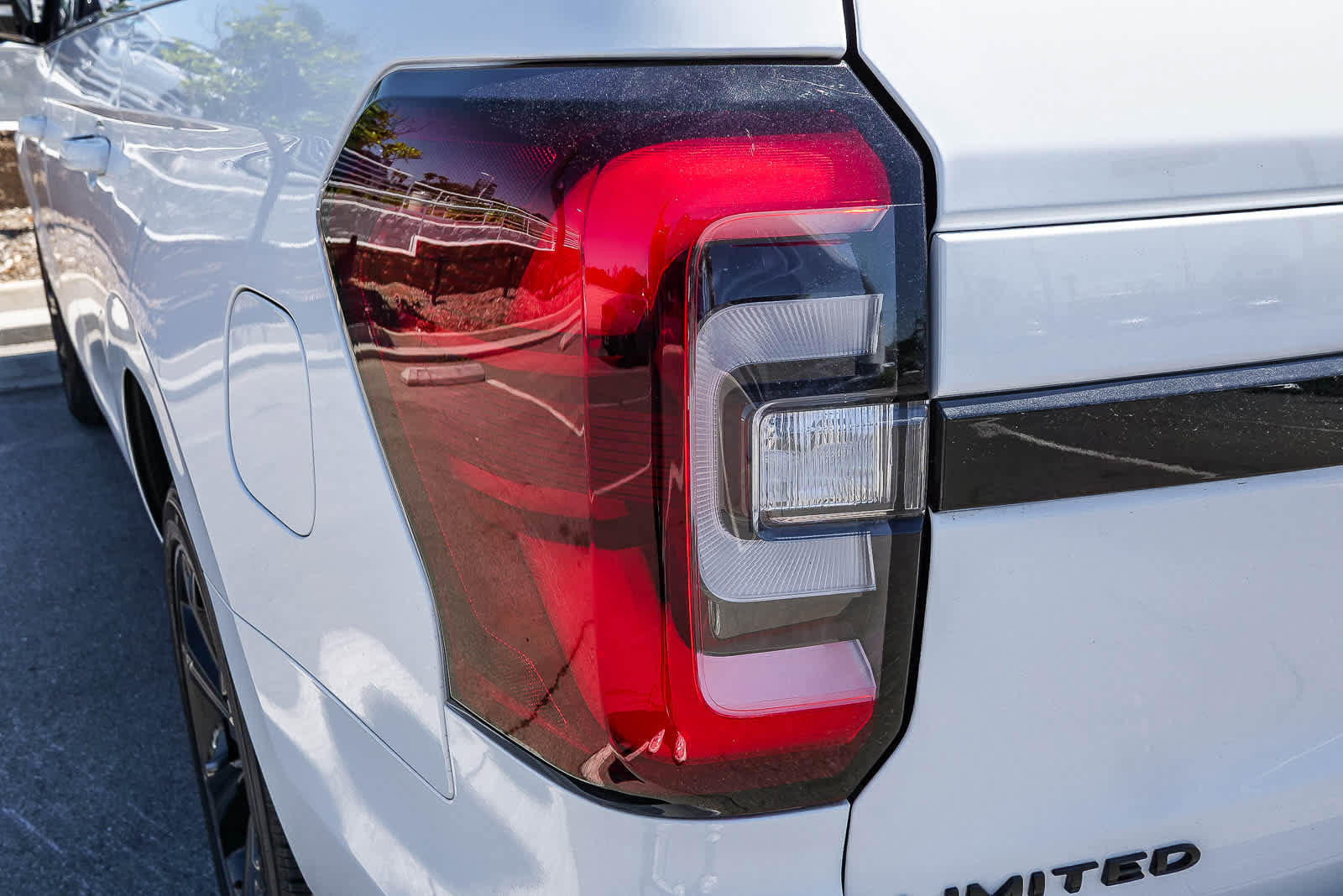 Used 2022 Ford Expedition Limited image 20