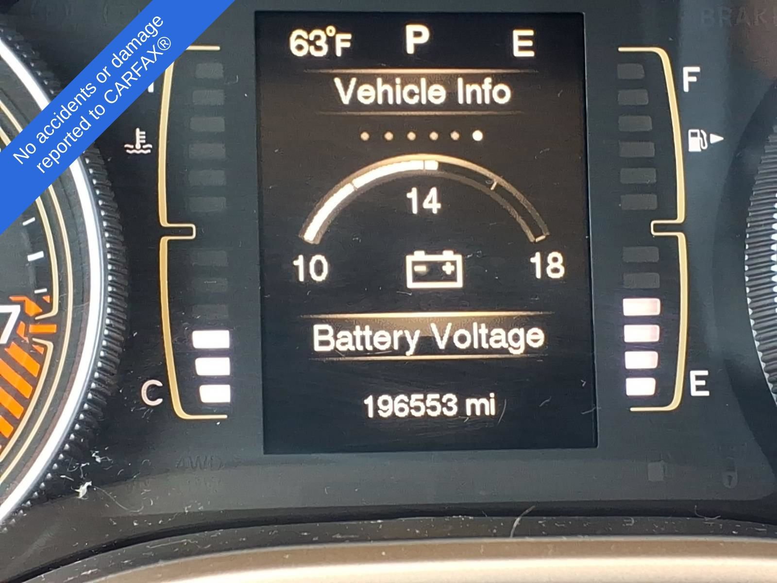 Used 2015 Jeep Cherokee Latitude w/ Cold Weather Group AWD/4WD image 24